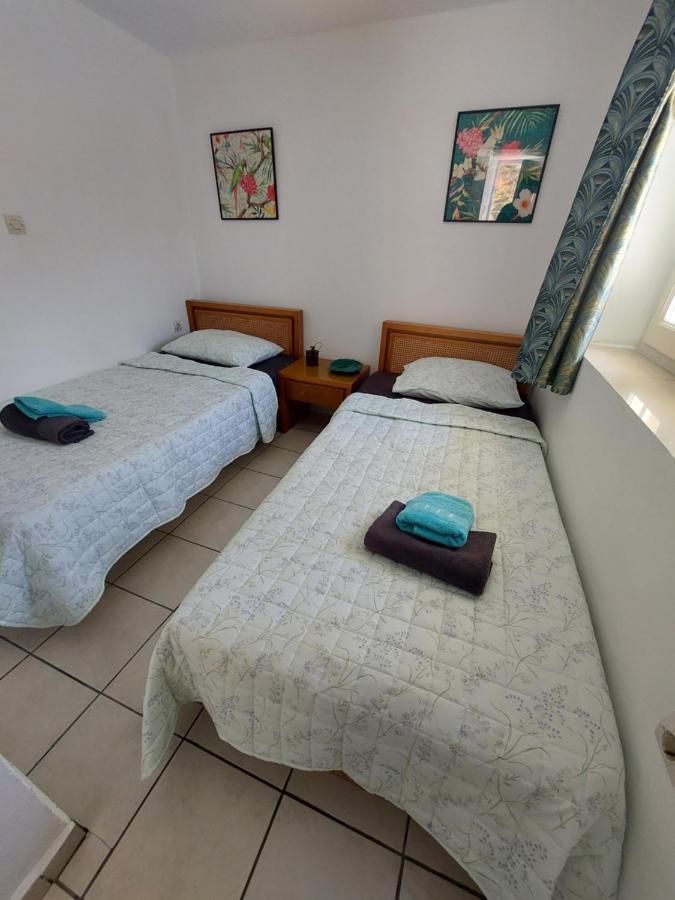 Artemis Ermoupoli Centre Appartement Pour Petit Budget Backpackers المظهر الخارجي الصورة