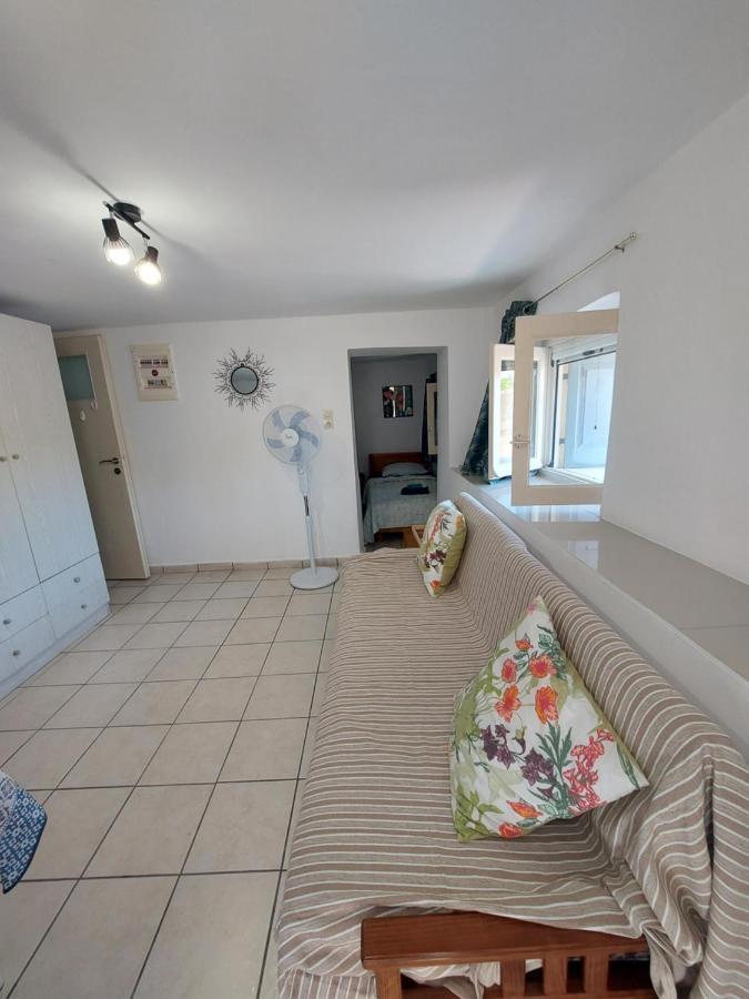 Artemis Ermoupoli Centre Appartement Pour Petit Budget Backpackers المظهر الخارجي الصورة